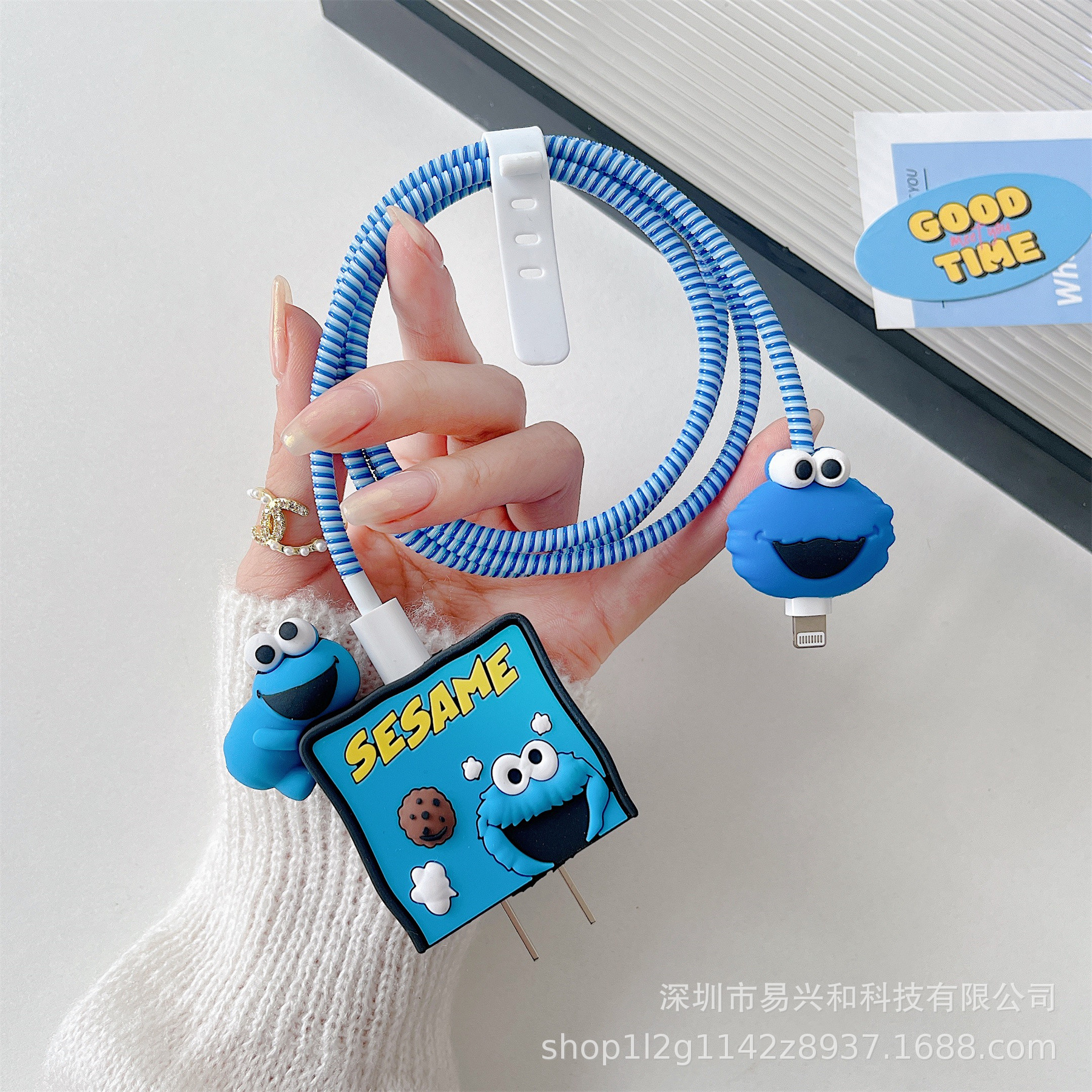 Aplicable Apple 18W / 20W cargador de cabeza de cubierta cargador de cubierta de cable de datos cubierta de 4 piezas al por mayor