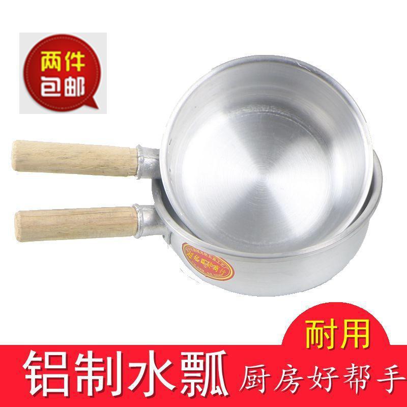 wholesale old-fashioned Ladybug Washed Water scoop thickening durable Wooden handle Water a soup spoon capacity kitchen Water scoop