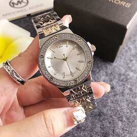 外贸爆款间金满钻女表logo合金带石英表 时尚轻奢女款批发女士表