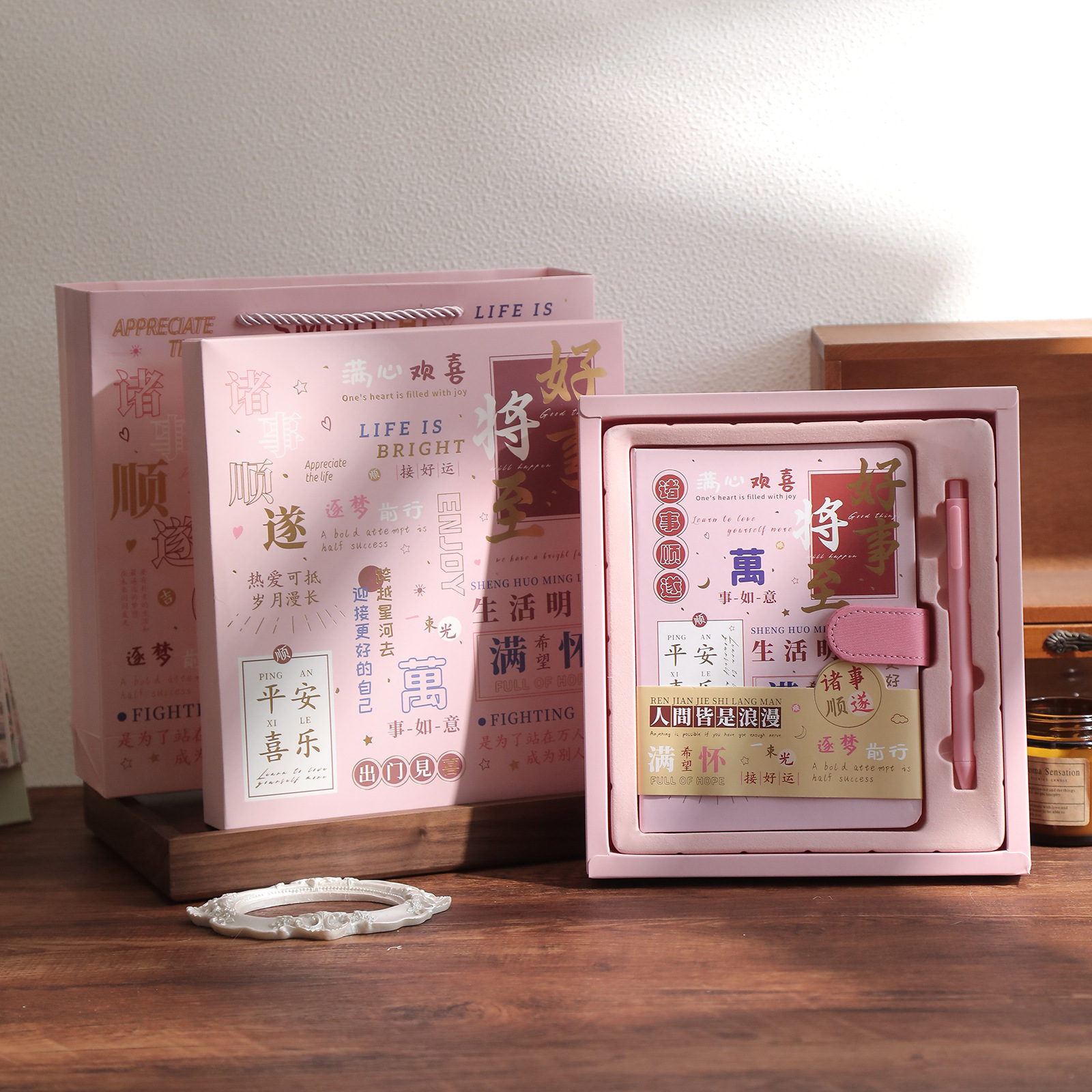 文芸手描き油絵ノートビジネス礼箱セットレトロPU磁気ボタン本手帳中学生お土産