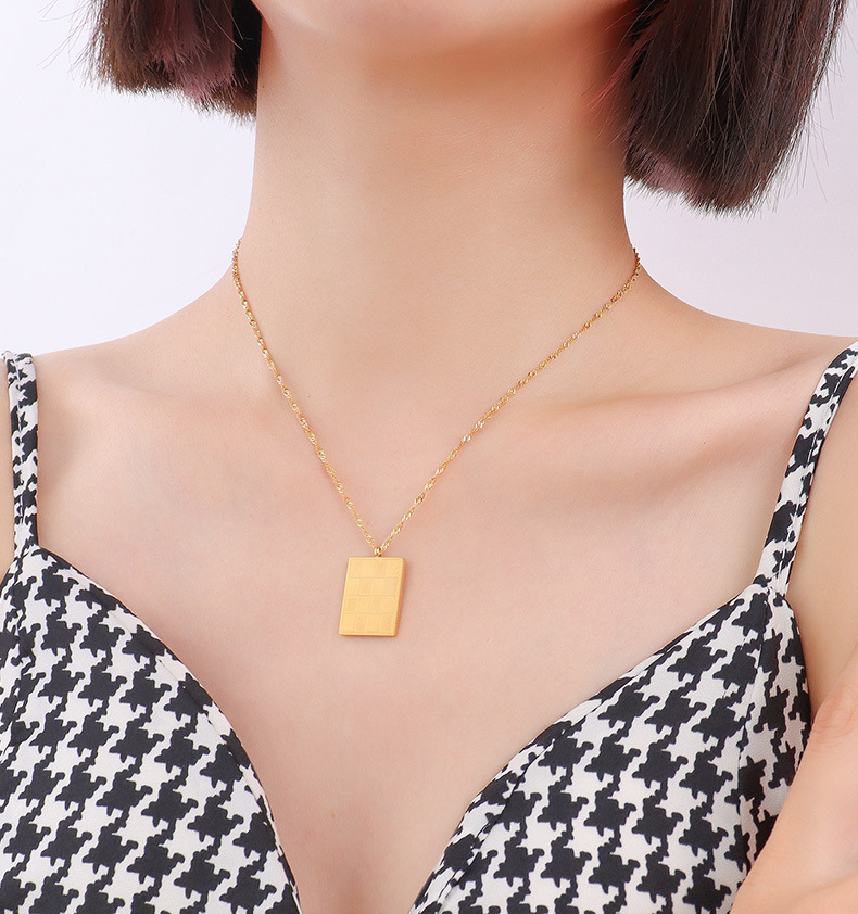 Cross-border Hot-selling Retro Checkerboard Square Brand Necklace Titanium Steel Clavicle Chain 18k Real Gold Plated Jewelry display picture 1
