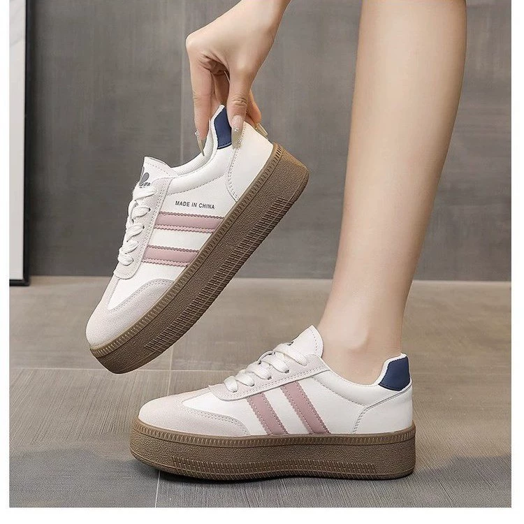 Маленькие белые туфли женская мода на толстом подошве арганская обувь 2024 новая легкая повседневная обувь на мягкой подошве спортивная доска