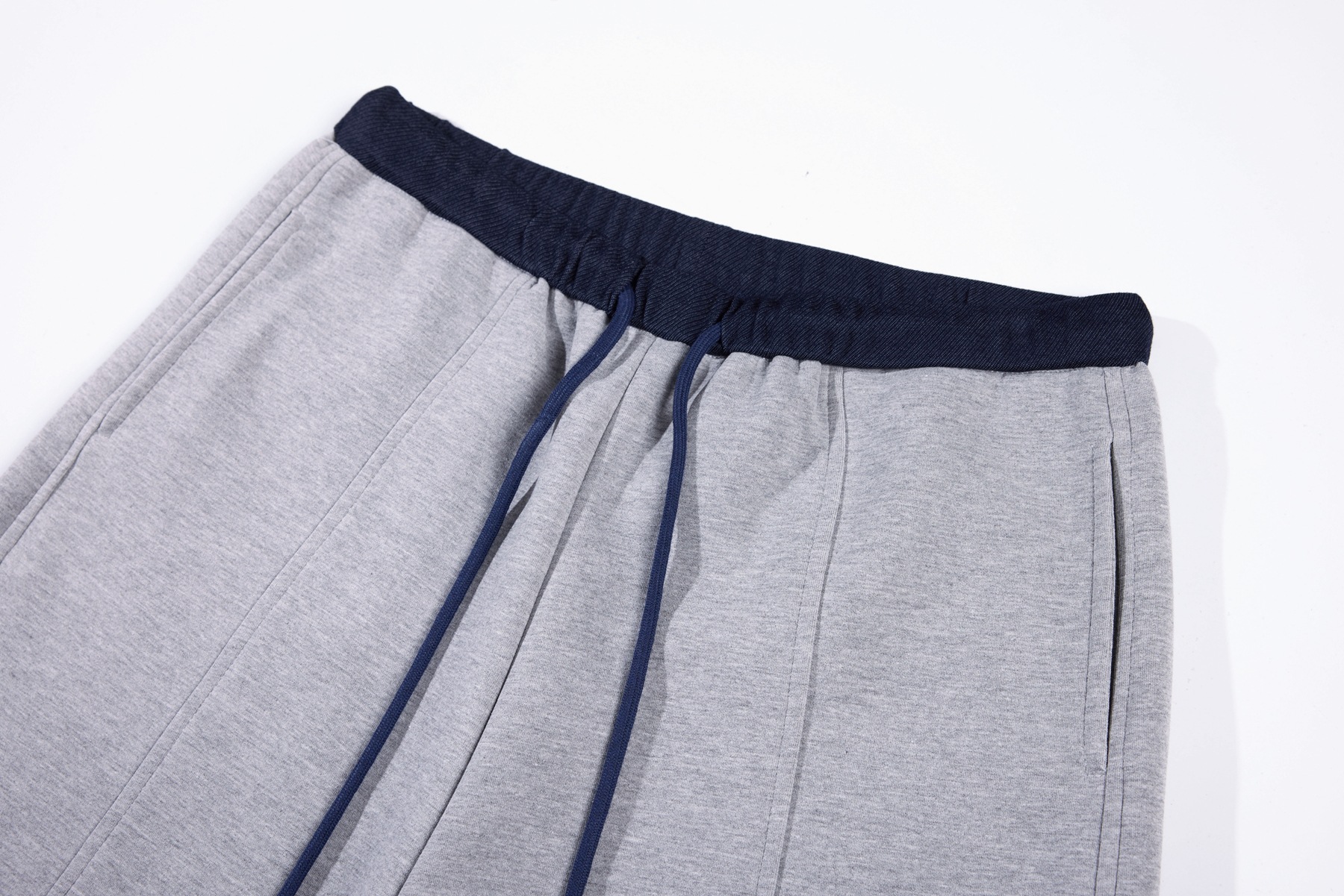 Joggers unisexes déstructurés – Pantalon de survêtement streetwear oversize avec ourlet biseauté et technologie anti-froissage (24 % coton, gris, S-XL)_voghion.com