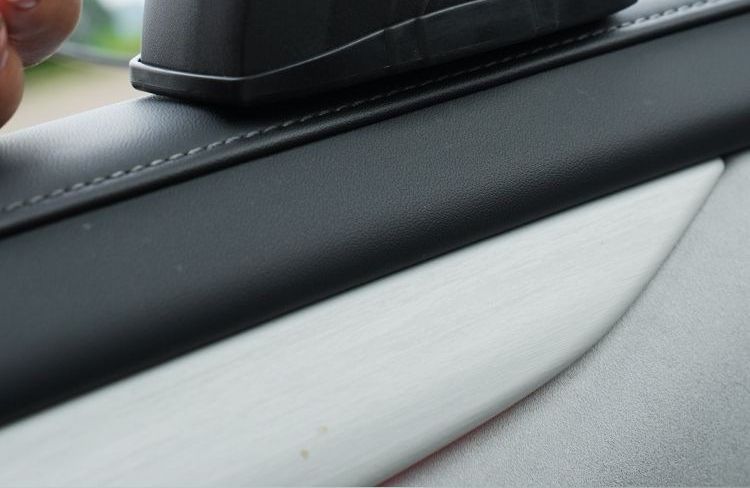 Unique car-mounted metal ashtray, anti-ash flying, 6-in-1 ashtray for car doors and interior, prevents ash from flying around, creative new design