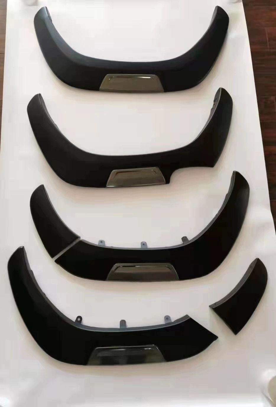 Suitable for 2016-2025 Toyota Hilux REVO, modified wheel arches with stainless steel additions