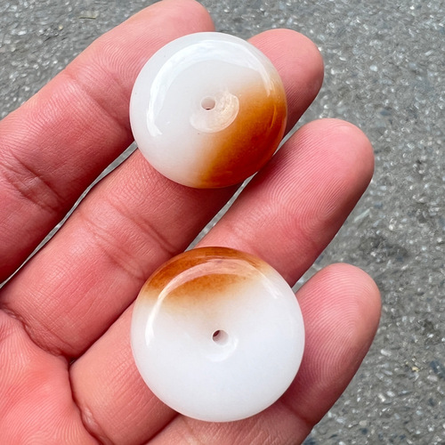 Wholesale gold silk jade crafts with sugar color safety buckle Xinjiang Hotan jade mutton fat white jade with lanyard jade pendant