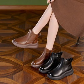 女式皮靴;女式运动单鞋;厚底凉鞋