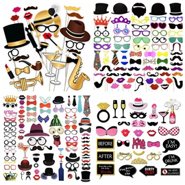 场地布置道具;化妆服饰道具;圣诞装饰品