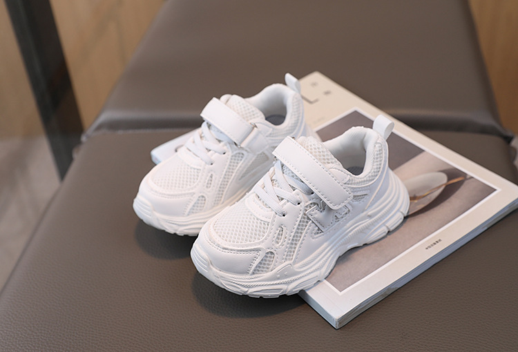 Boys Black Athletic Running Sneakers Breathable Mesh Ultralight_voghion.com