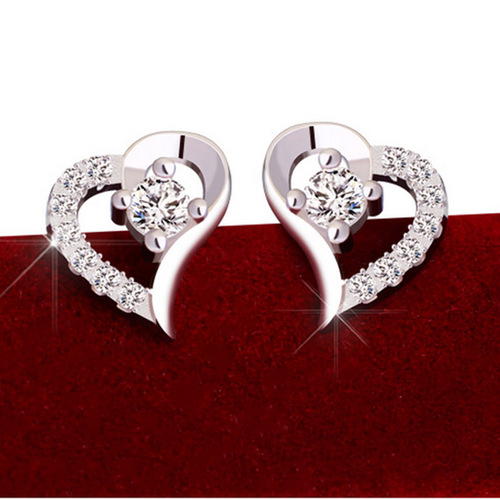 Heart-shaped stud earrings for women, Korean style, fashionable and versatile, diamond-encrusted earrings manufacturer wholesale