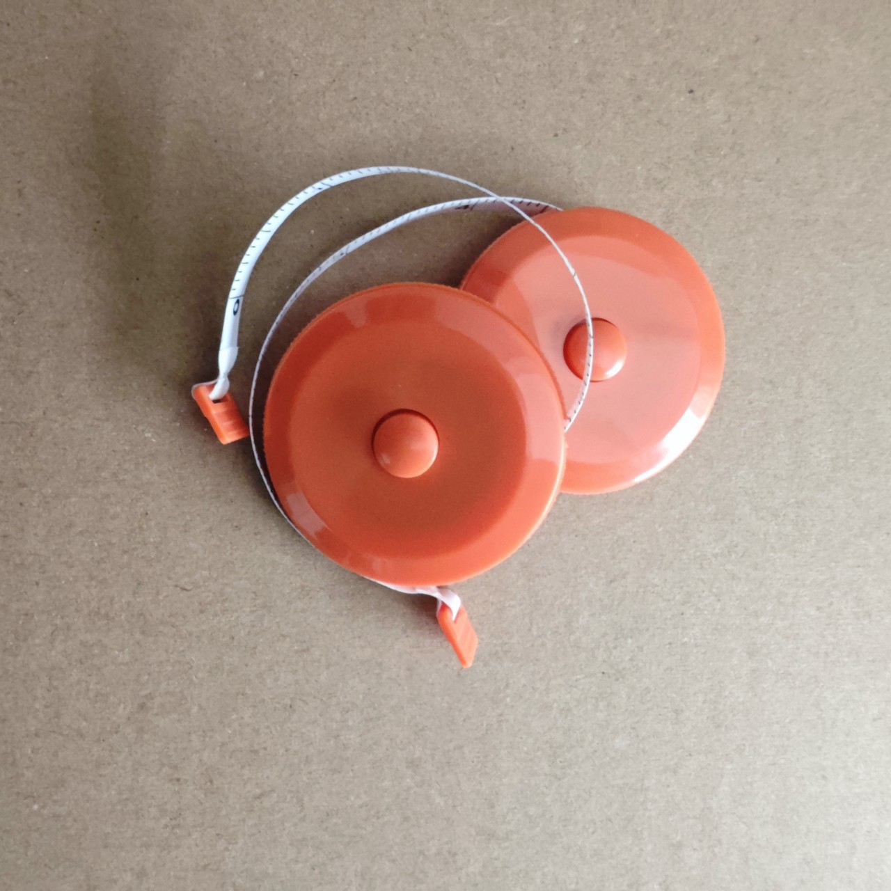 卷尺 礼品尺 皮尺 量衣尺批发百货胡萝卜色圆形伸缩卷尺1.5米