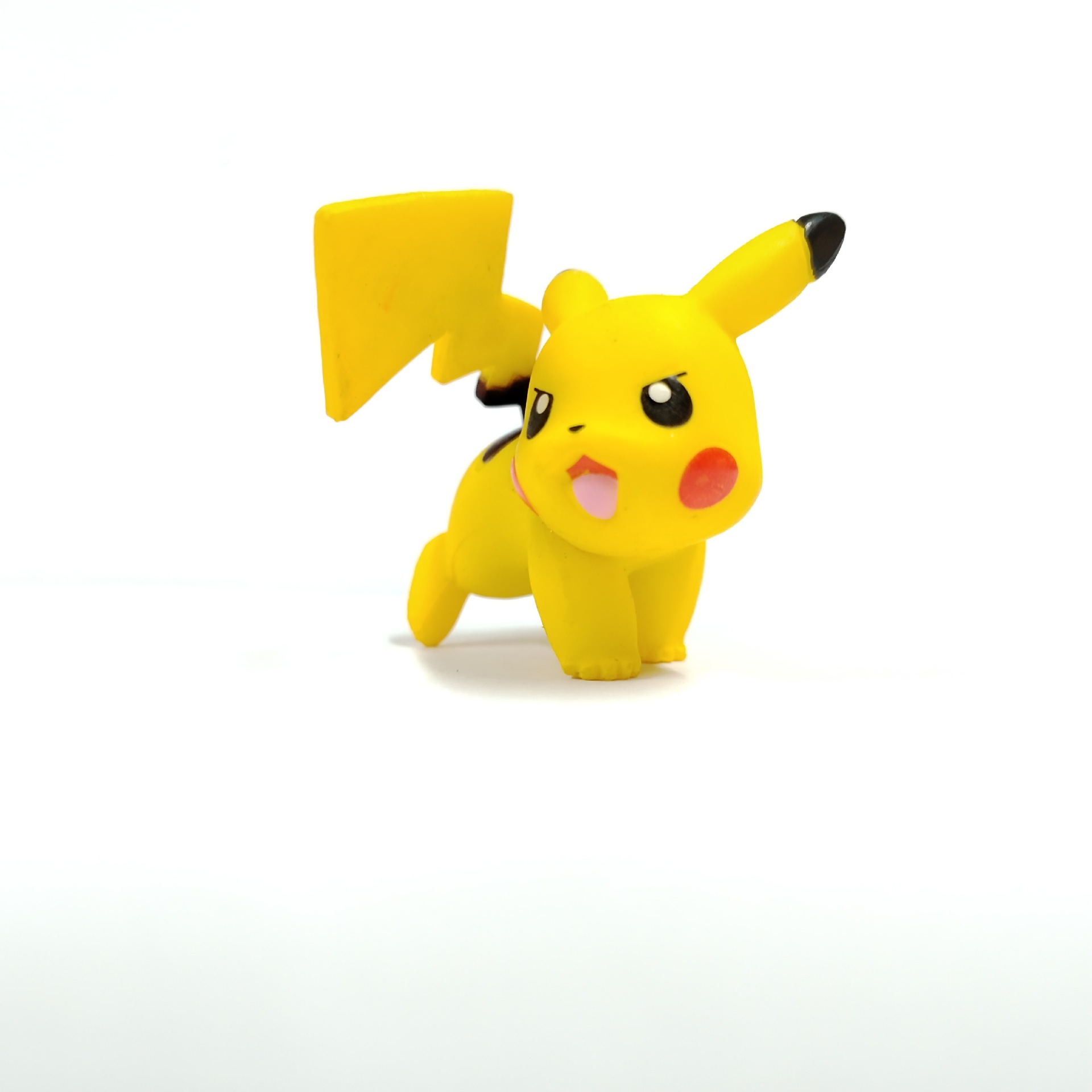 Pokémon Bola Pokémon Pokémon Zhu Zi Super Dream Dragón que escupe fuego Modelo de juguete