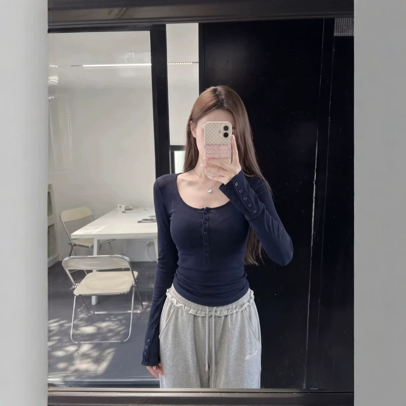 Slim Fit U-Neck Button Long Sleeve T-Shirt for Women 2026 Autumn Square Neck Base Layer Tight-Fitting Top Trendy Slim Fit U-Neck Button Long Sleeve T-Shirt for Women 2026 Autumn Square Neck Base Layer Tight-Fitting Top Trendy