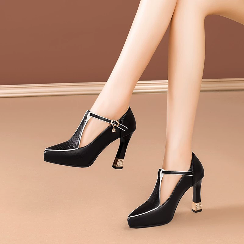 Footwear pointy toe English style, high work shoes, trend of season, British style, plus size