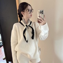 慵懒松弛感套装奶白色宽松长袖套头毛衣女冬季针织直筒短裤两件套