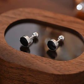 耳钉;项链;戒指