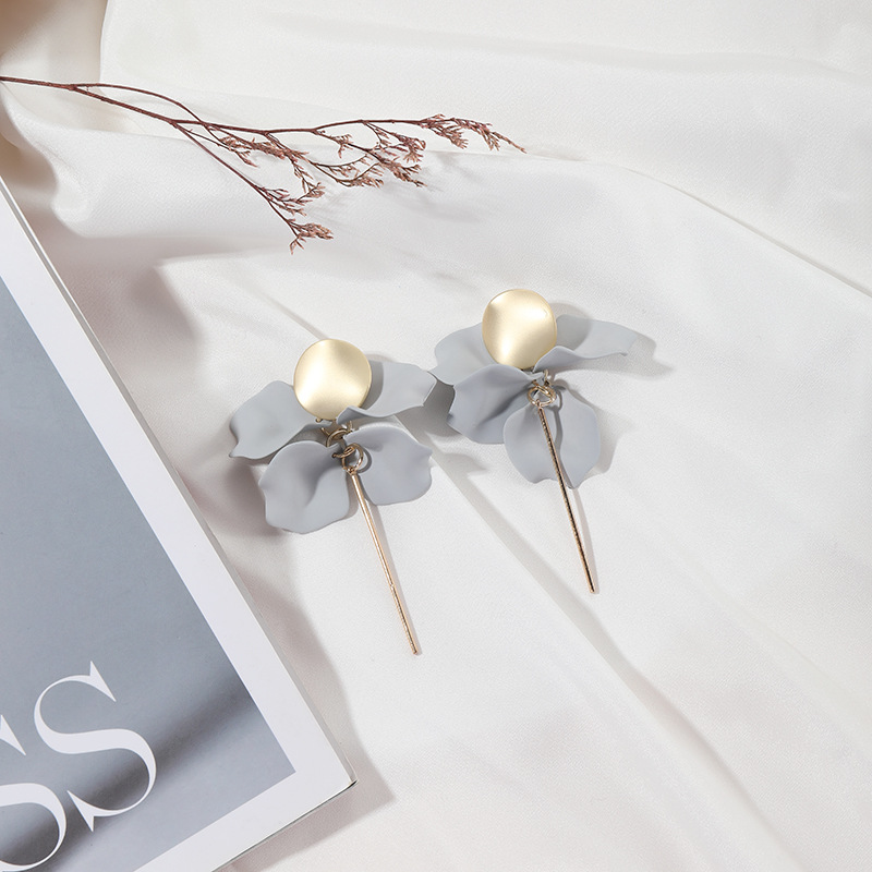 20g Weight Copper Ear Needle Material Drop Earrings Classification 1 Pair Quantity Street Occasion Acrylic Material Flower Pattern All Seasons Season Women'S Gender Stoving Varnish Design Fashion Style 1 Pair Fashion Flower Stoving Varnish Arylic Drop Earrings 4