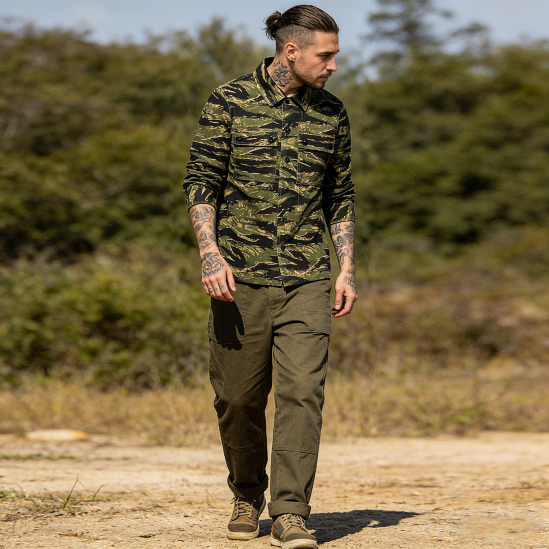 OKONKWO Tigre raya Camo Tigre patrón camisa de camuflaje hombres herramientas ingeniero camisa de manga larga