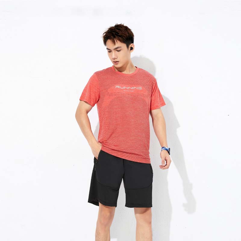 Verano de los hombres de deportes casuales de manga corta de secado rápido transpirable personalizable Procesamiento de impresión suelta más tamaño Camiseta de cuello redondo en stock lote A