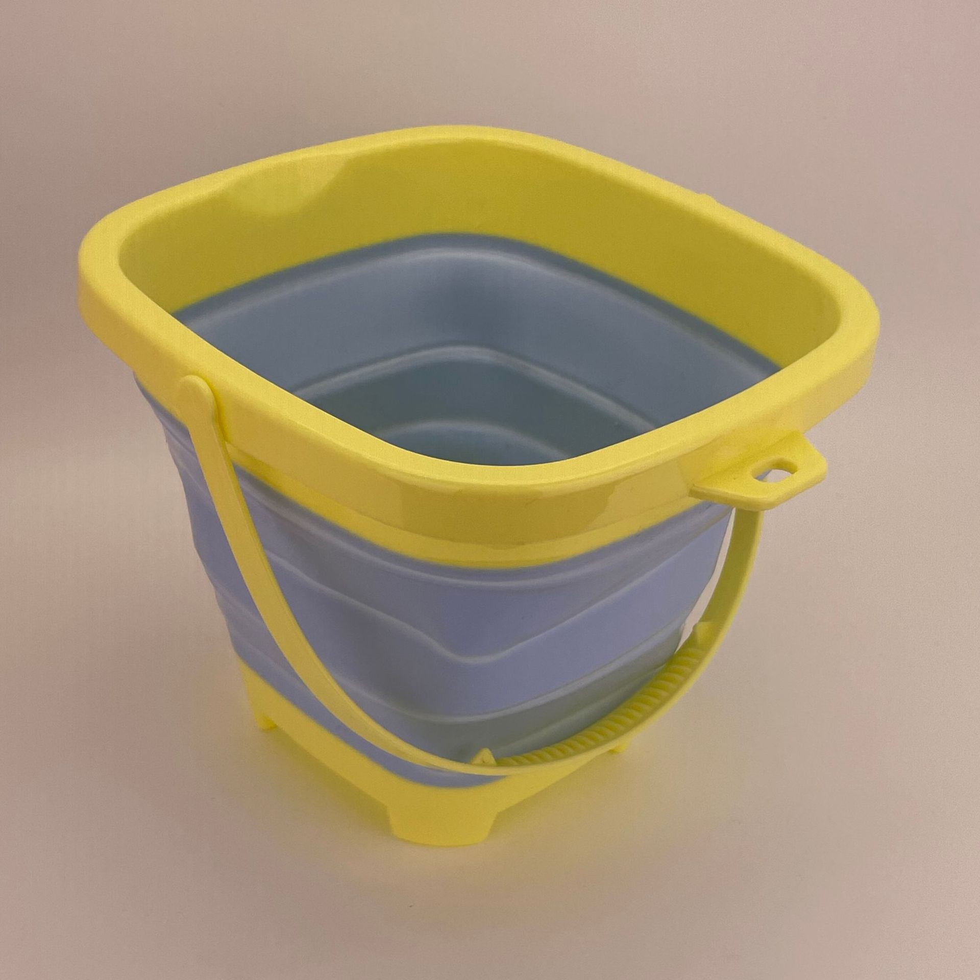 2024 juguetes de verano calientes, barriles plegables de playa junto al mar, barriles retráctiles, portátiles y fáciles de traer, plegables