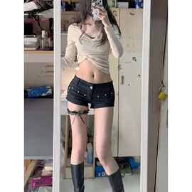 黑色柳丁设计感美式辣妹紧身包臀超短牛仔裤女薄款夏高腰工装热裤