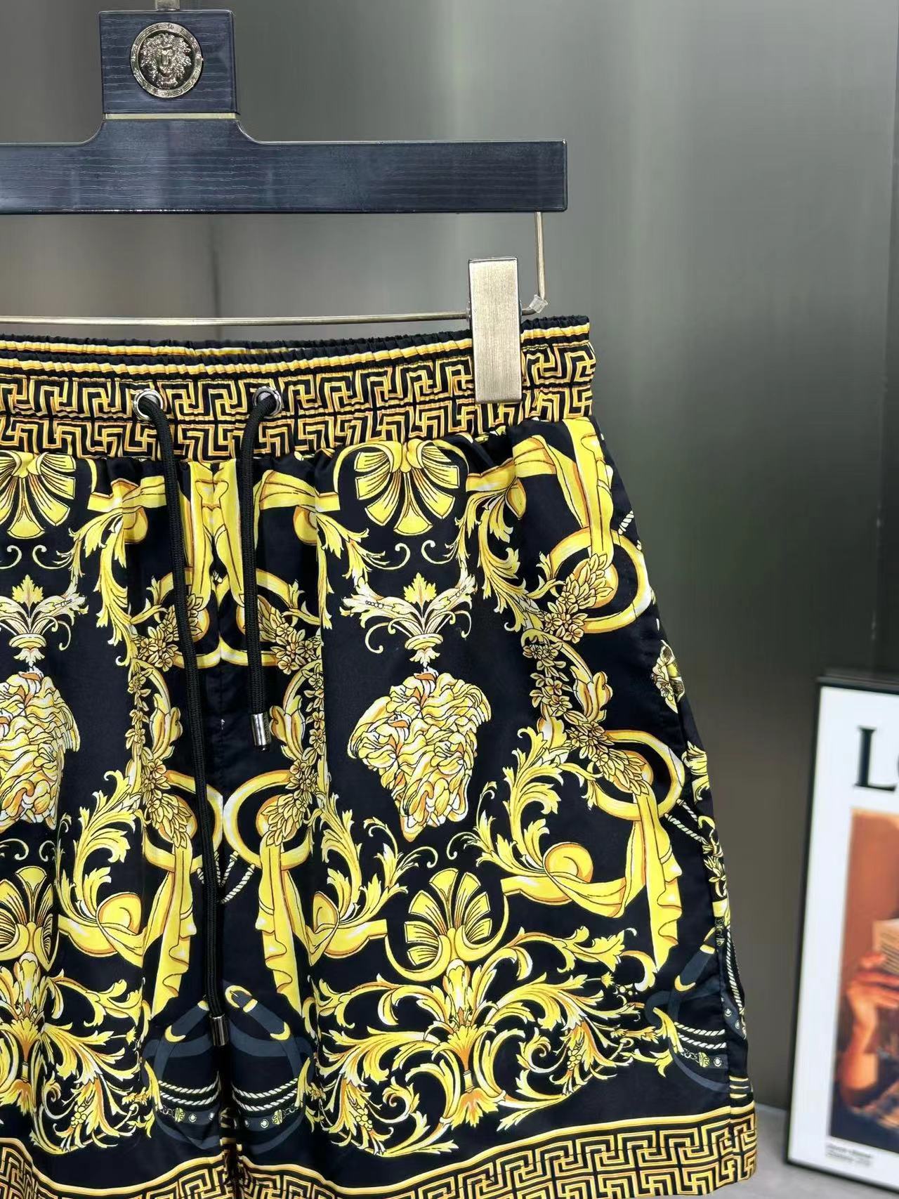 Heren zwemshort sneldrogend met medusa print voor op het strand_voghion.com