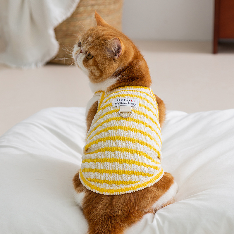 Primavera y verano gatos dos patas rayas galletas sándwich de verano perro delgado transpirable peluche ropa de gato