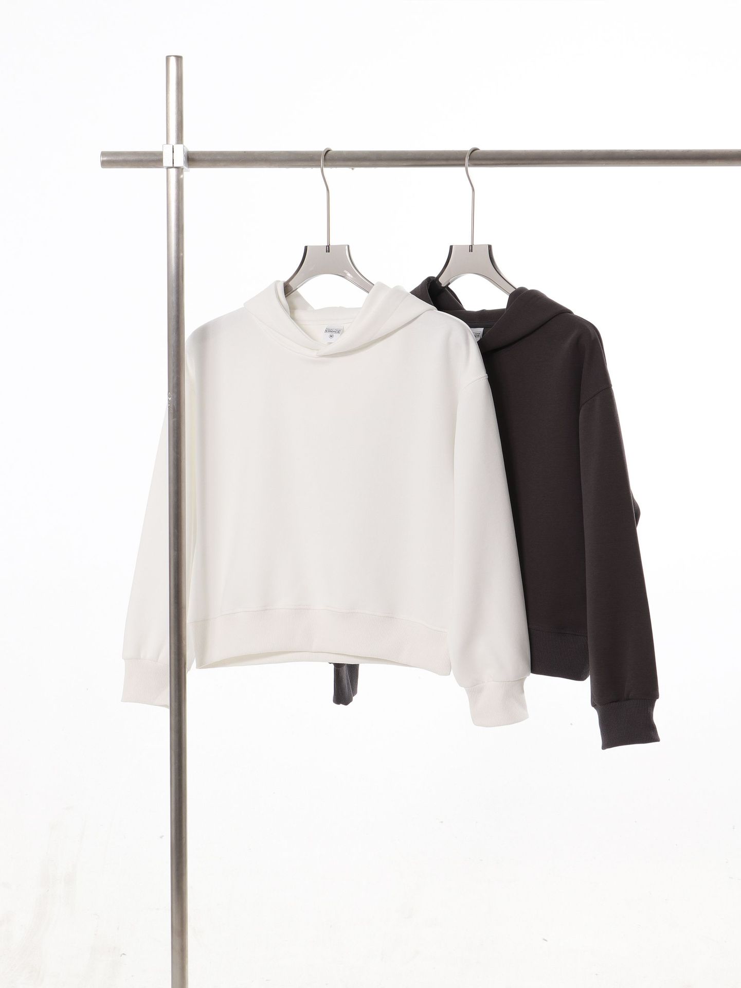 Marca de moda de color sólido con capuchón de plata, camiseta corta de hombro para mujeres otoño y invierno pesado 450g con camiseta con capuchón cálida y casual