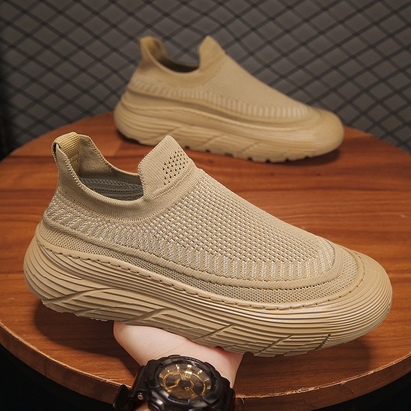 Zapatillas deportivas casuales de primavera 2026 para hombre, estilo europeo, sin cordones, suela gruesa, tejido transpirable, diseño ligero y exclusivo.
