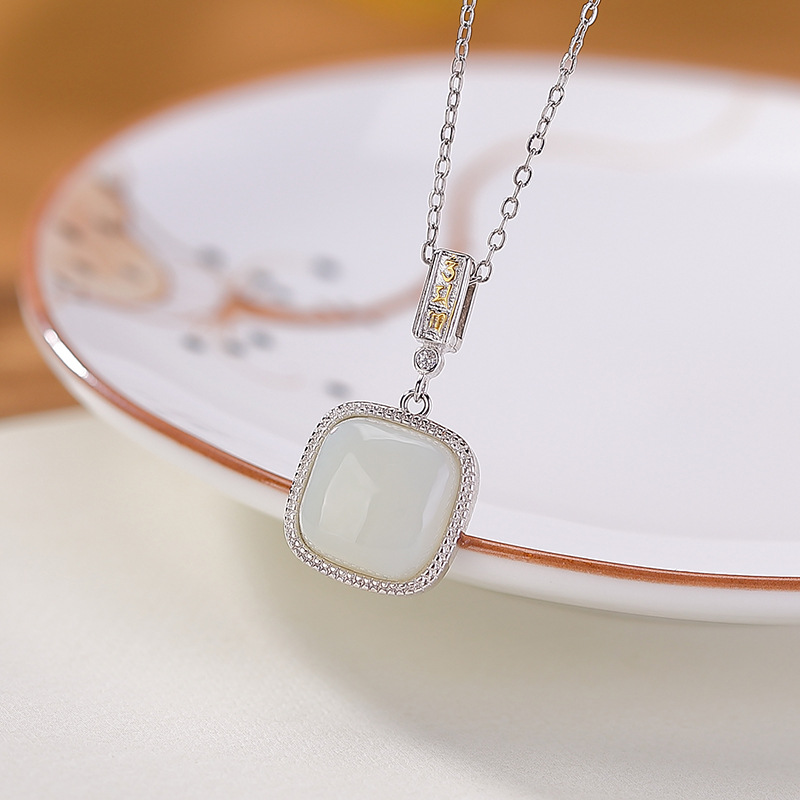 Ngọc trắng bạc mẫu-vàng (không bao gồm dây chuyền)