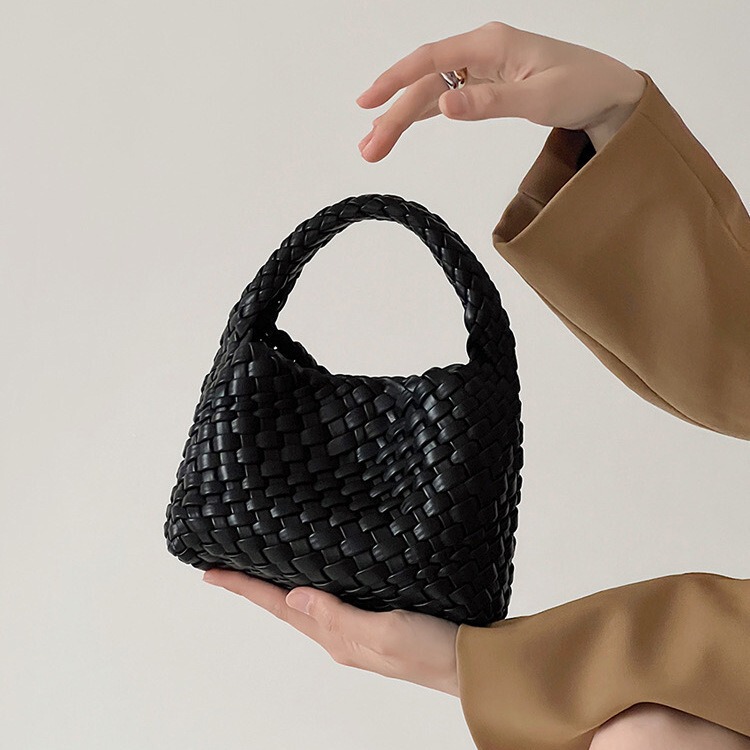 Genuine Leather Handmade Woven Bag Portable Small Bag Women's 2024 New silver Chain Bag Mini Crossbody Bucket Bag