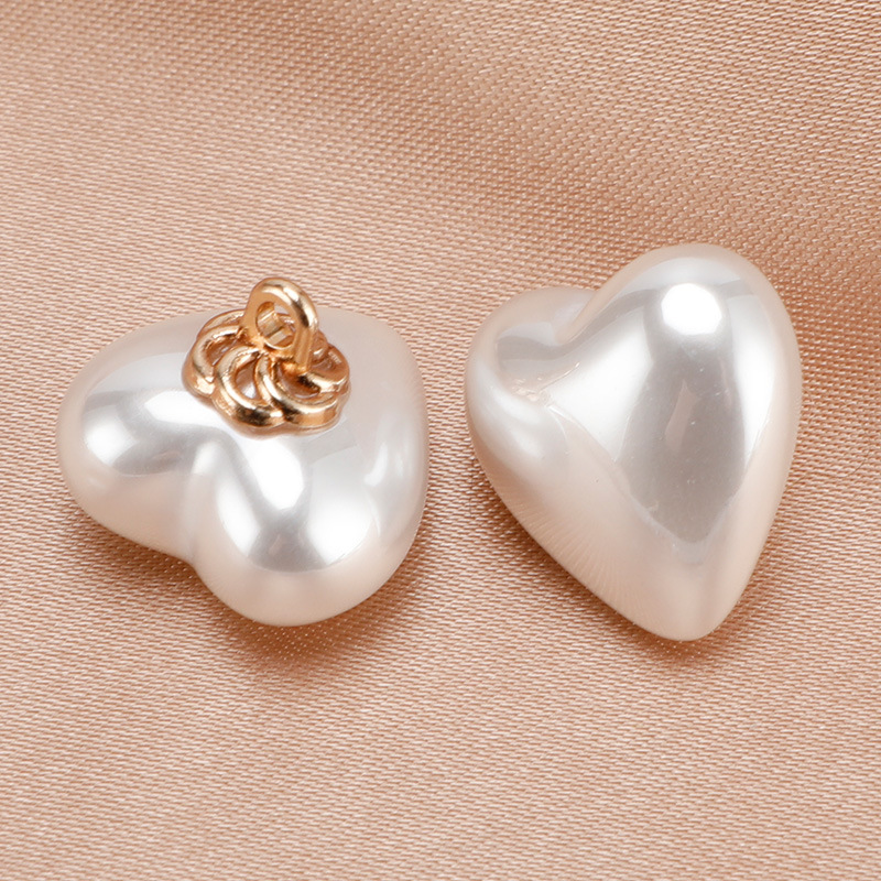 仿贝珍珠扣异型百搭雪纺针织衫开衫轻奢高级感爆款气质心形纽扣