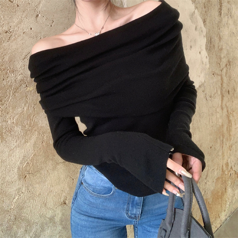 Retro knitted sweater