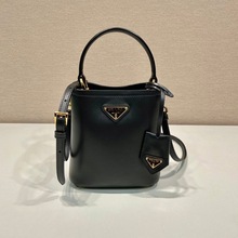 ¿ռСţƤˮͰǘƤŮμб֙C