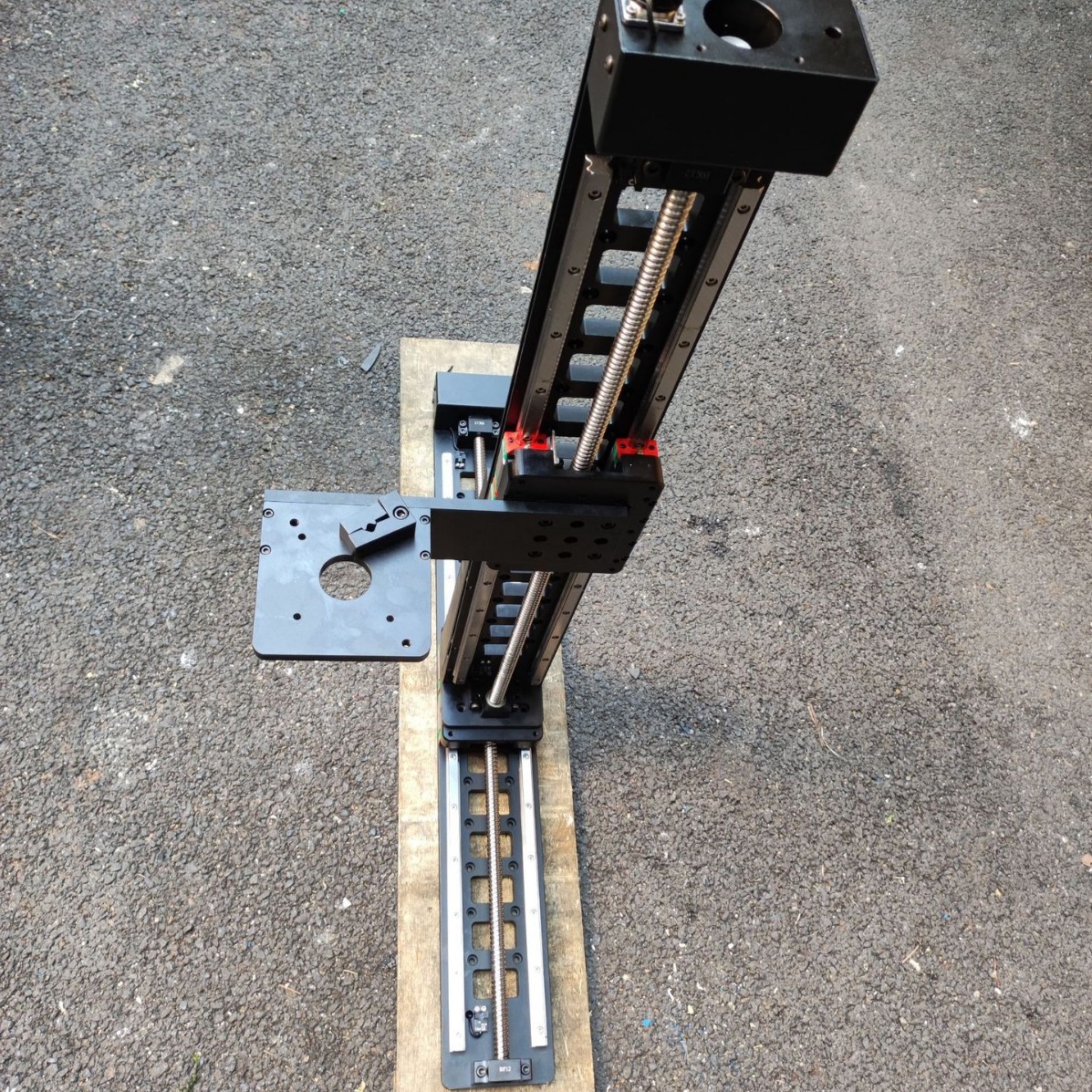 ���� ��̨  ʵ����������� �ֶ����ػ�е��̨