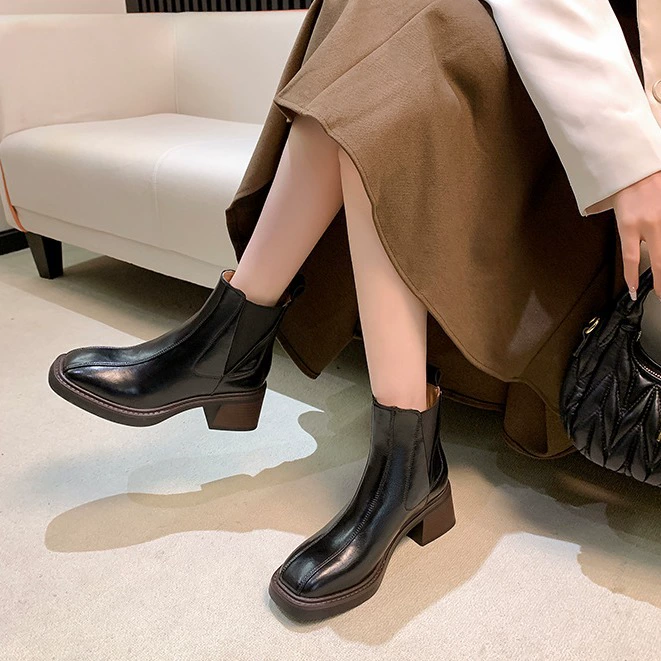 Женские ботинки-челси в том же стиле, новинка осени-зимы 2023 года, в британском стиле, с квадратным носком, на массивном каблуке, утягивающие, с увеличением роста.