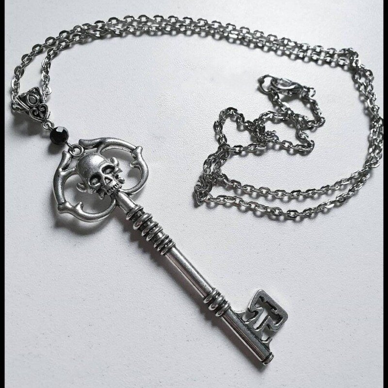 Hot Sale, Gothic Antique silver Skull Key Necklace Crystal Necklace