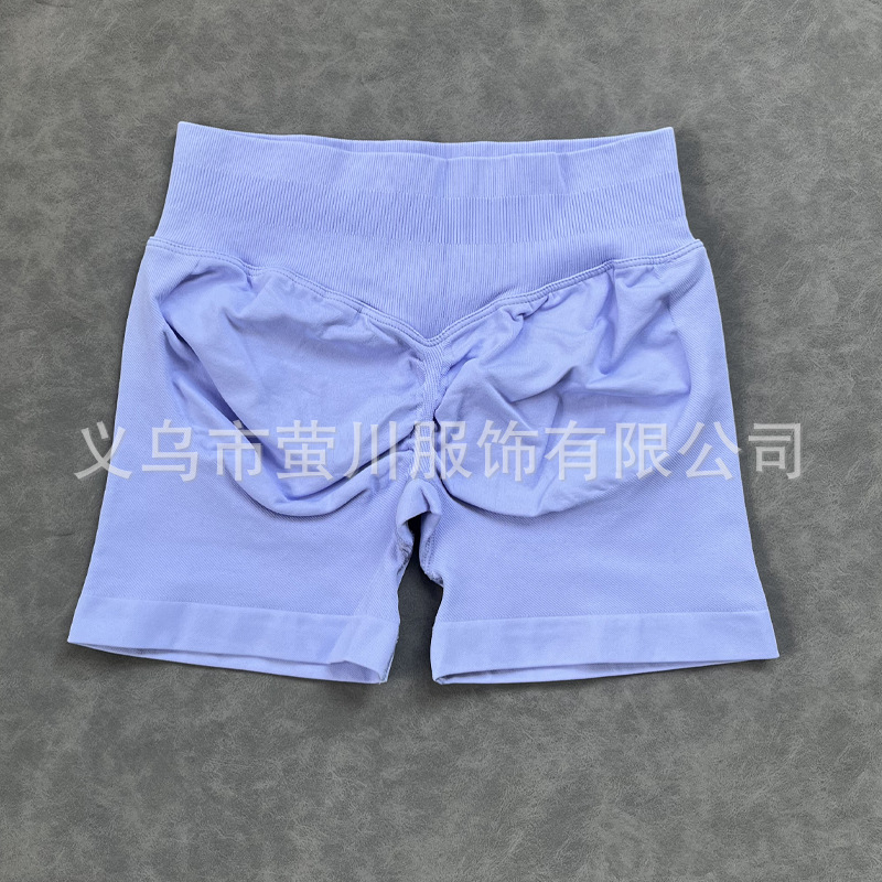 фиолетовый