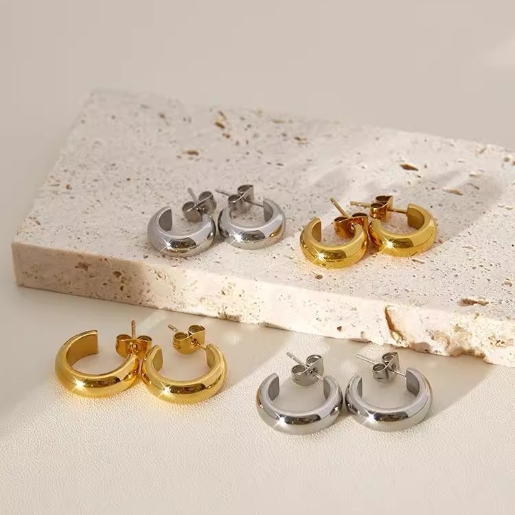 Holiday, Daily Occasion 1 Pair Simple Style C Shape Plating Titanium Steel Ear Studs