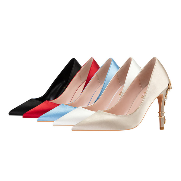 Fashionable sexy wedding shoes stiletto heels pointed-toe made of…