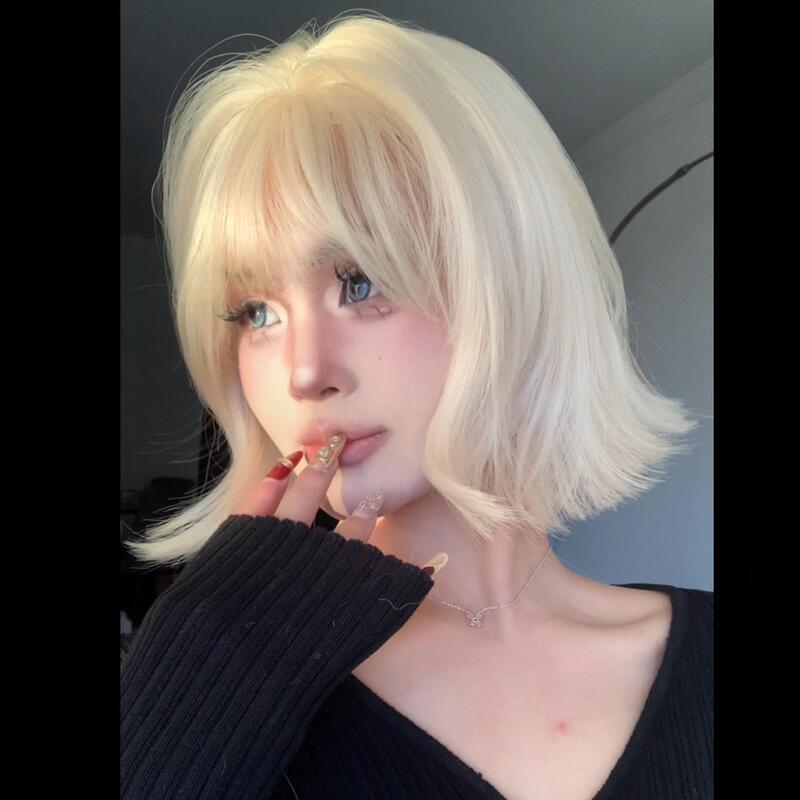 Wig for Women with Light Platinum Short Hair, New Style, Showing Face, Small Age Reduction, Natural and Traceless, Daily Elegant, Full Headgear