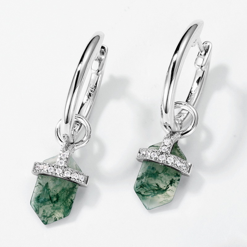 Venta caliente transfronteriza de Amazon Pendientes de piedra de musgo verde natural de pilar hexagonal S925 Pendientes de ágata con incrustaciones de plata Lujo ligero
