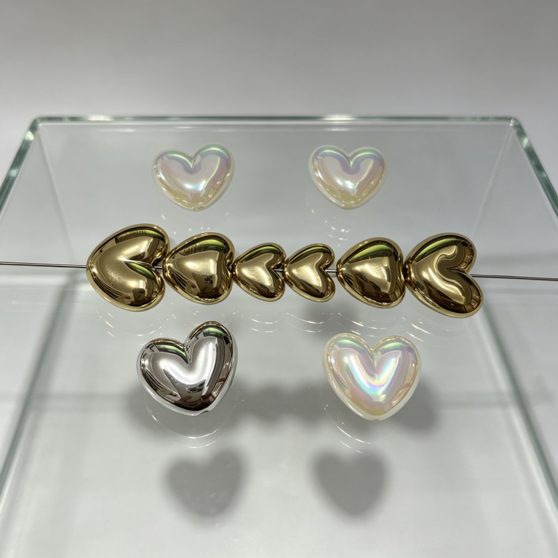 New acrylic UV gold-plated silver vertical hole plastic heart and smiley face designer Korean DIY accessory phone chain New acrylic UV gold-plated silver vertical hole plastic heart and smiley face designer Korean DIY accessory phone chain