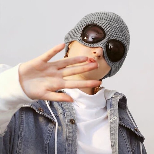 Winter and Autumn Children's Glasses Decorative Knitted Hat Pilot Frog Glasses Warm Skiing Fleece Lined Thick Hat for Men