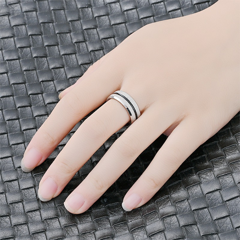 Anillos de titanio para hombre de moda europea y americana, anillos de pareja de dos tonos con acabado cepillado y efecto de goteo de aceite, joyería popular transfronteriza al por mayor image 9