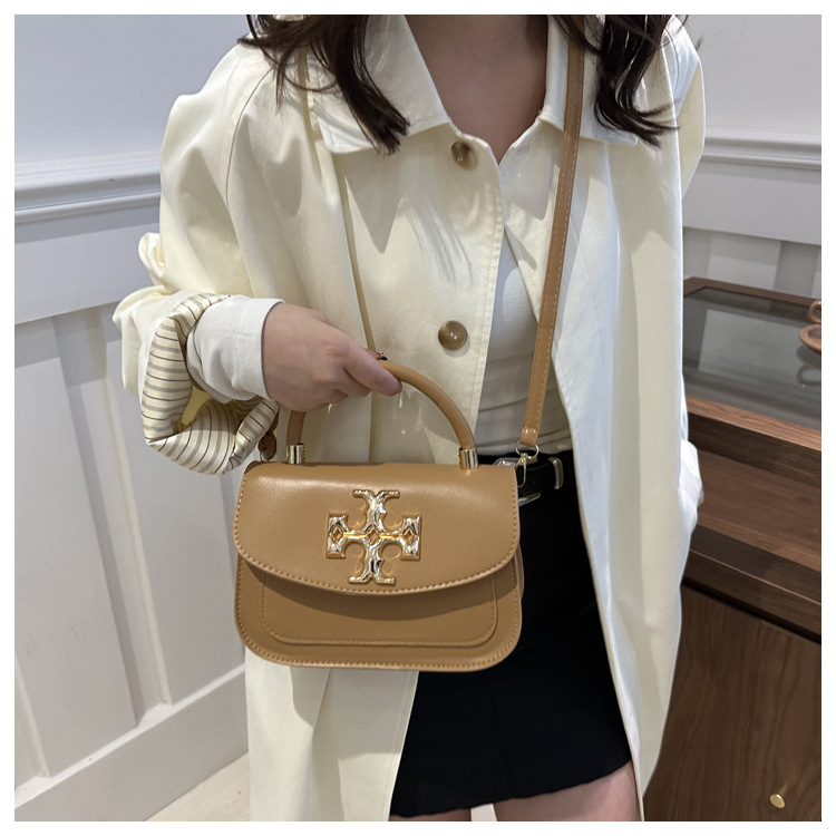 Cross-border retro underarm women's bag, this year's new fashionable single-shoulder bag, trendy and textured crossbody bag, casual tofu square bag undefined