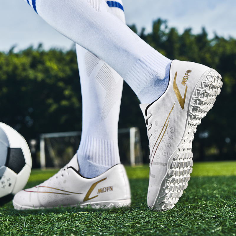 C Luo football shoes men's broken nails artificial grass boys and girls children sports training Messi Mandarin duck students teenagers C Luo football shoes men's broken nails artificial grass boys and girls children sports training Messi Mandarin duck students teenagers