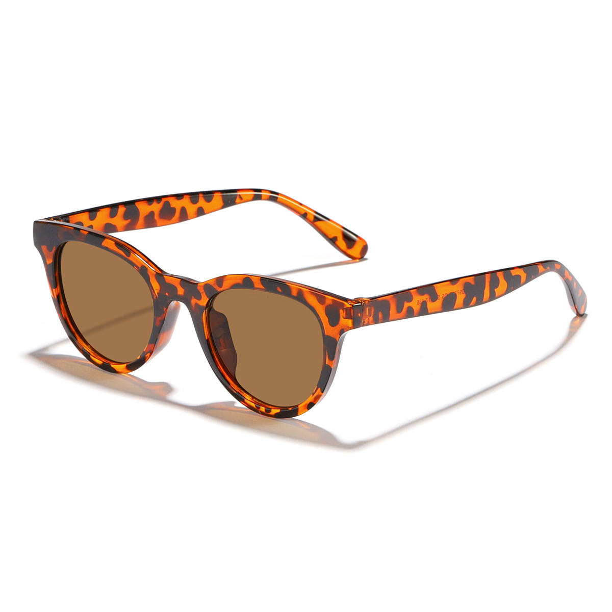 Nuevas gafas de sol para exteriores transfronterizas con ojos de gato, celebridades de Internet para mujeres, el mismo estilo, gafas de sol de moda callejera con personalidad de moda coreana
