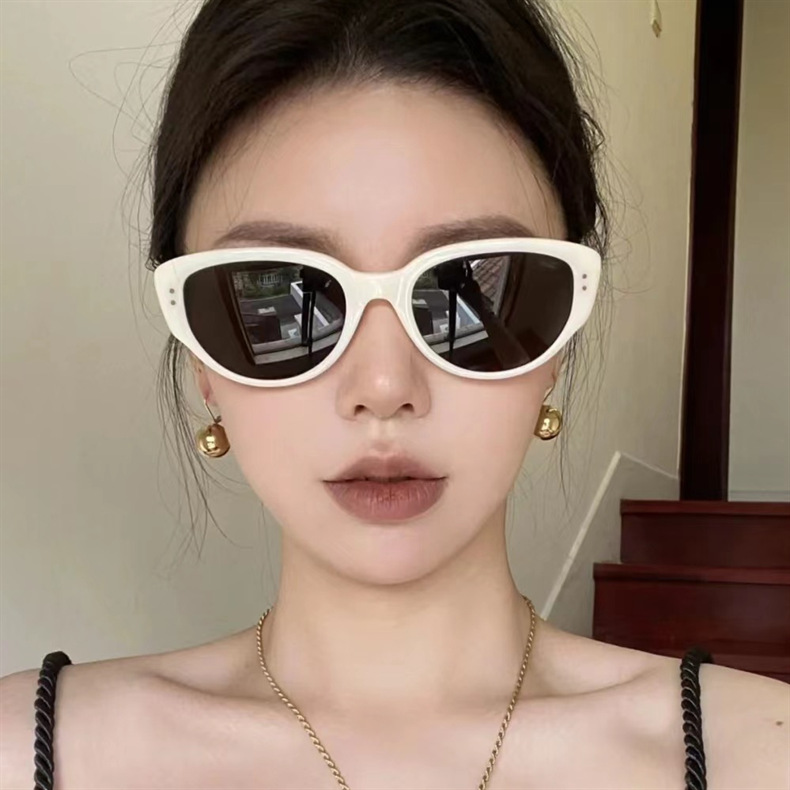 欧美时尚复古猫眼太阳镜女王嘉尔同款墨镜男时尚潮流网红眼镜批发-阿里巴巴