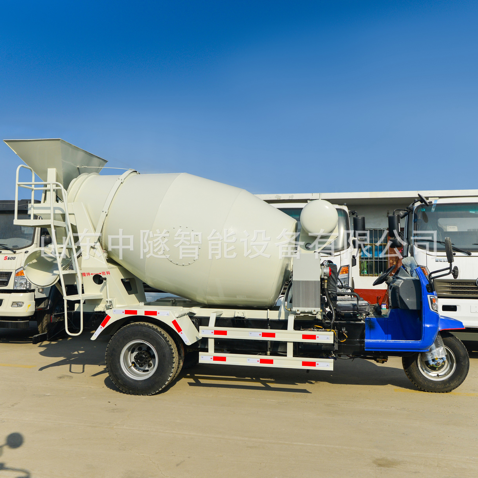 Wuzheng Five-Wheel Four-Cylinder Small Cement Mixing Transport Truck Wuzheng Five-Wheel Concrete Mixer Truck Cement Mortar Stone